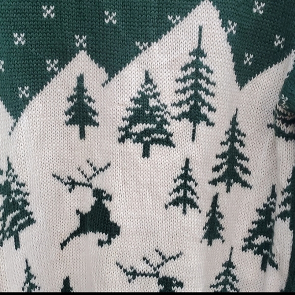 Vintage Adorable Winter Holiday Scene Christmas Sweater - Picture 3 of 7